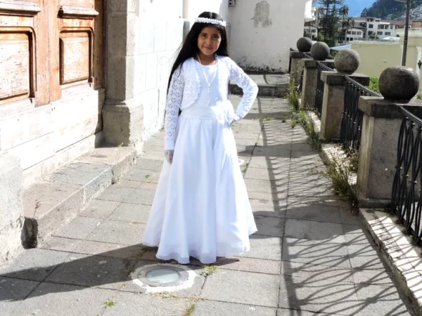 Vestido de Primera Comunión Sara para Niña – Algodón Corrugado - Imagen 2