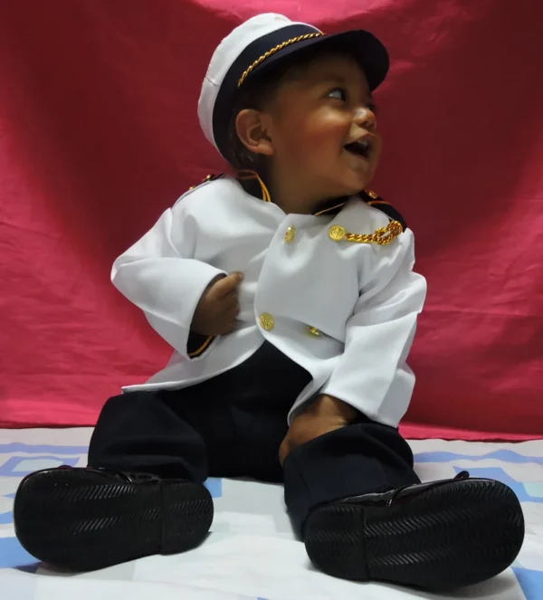Traje de Bautizo para Niño Marinero Azul – Conjunto Completo - Imagen 3