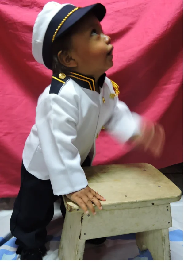 Traje de Bautizo para Niño Marinero Azul – Conjunto Completo - Imagen 4