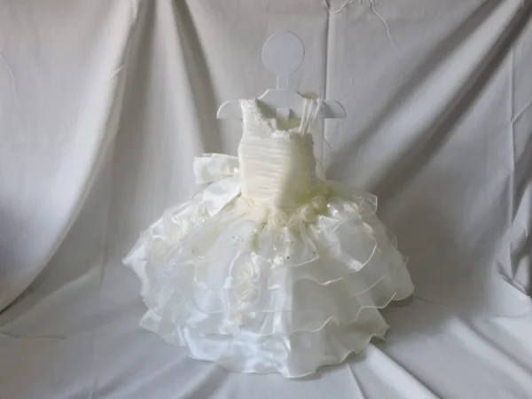 Vestido de Bautizo Beige Betsabé para Niña– Conjunto Completo