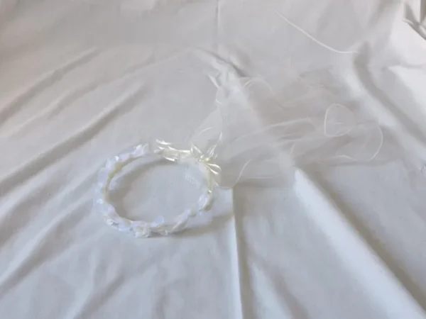 Vestido de Bautizo Beige Betsabé para Niña– Conjunto Completo - Imagen 4